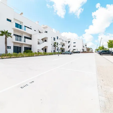 דירה Sunny Azure Golf, Views & Pool