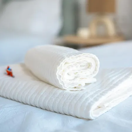 Sunny Azure Golf, Views & Pool דירה *